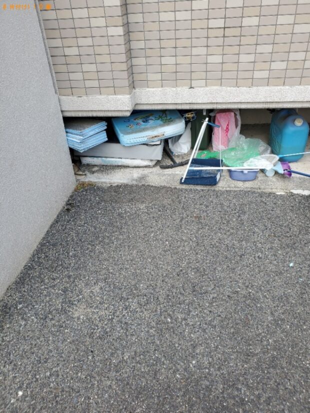 【岡山市中区】テレビ、カーペット、食器棚、布団、収納棚等の回収