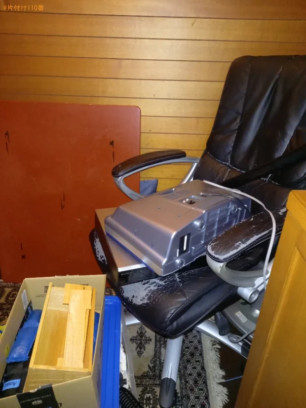 ローテーブル、パチスロ機、椅子、ヒーター、小型家電等の回収・処分