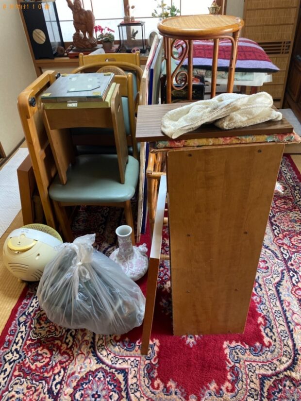 【岡山市北区】椅子、学習机、一人掛けソファー、籐の椅子等の回収