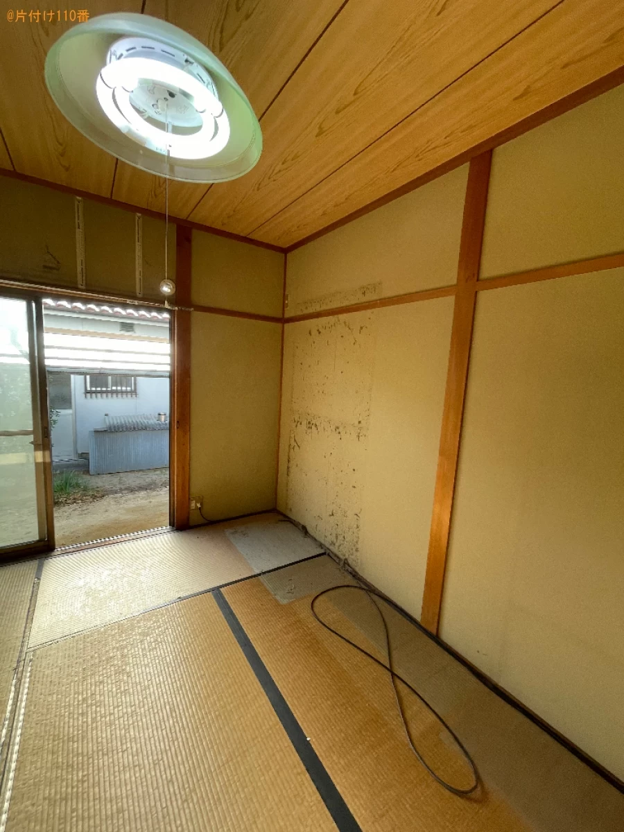 【岡山市東区】四人用ダイニングテーブル、洗濯機、食器棚等の回収