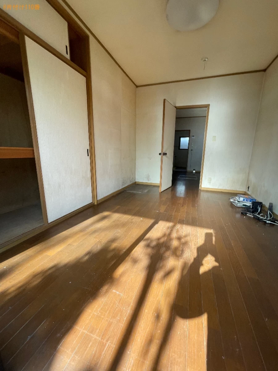 【岡山市東区】四人用ダイニングテーブル、洗濯機、食器棚等の回収