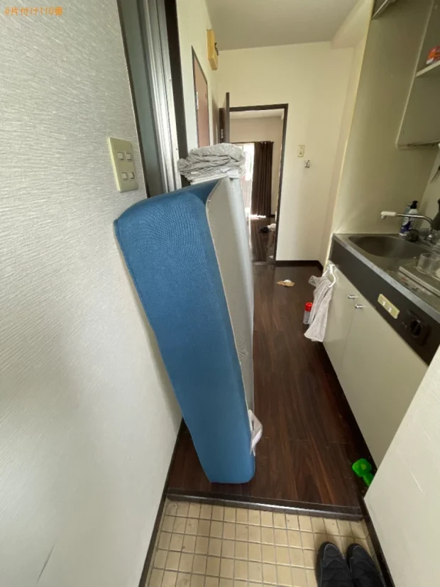 【倉敷市老松町】セミダブルマットレス、保護カバー、シーツの回収