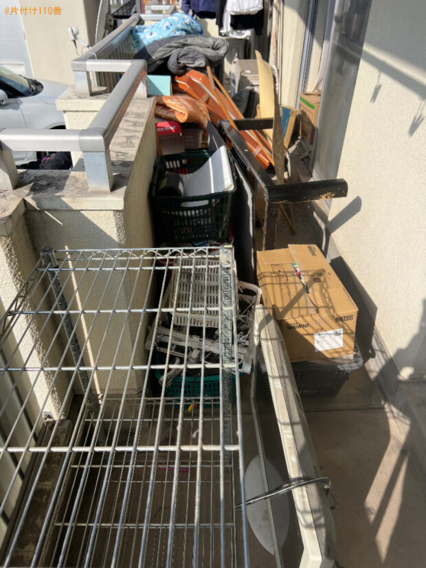 【岡山市南区】ラック、テレビ、テーブル、布団、エアコン等の回収